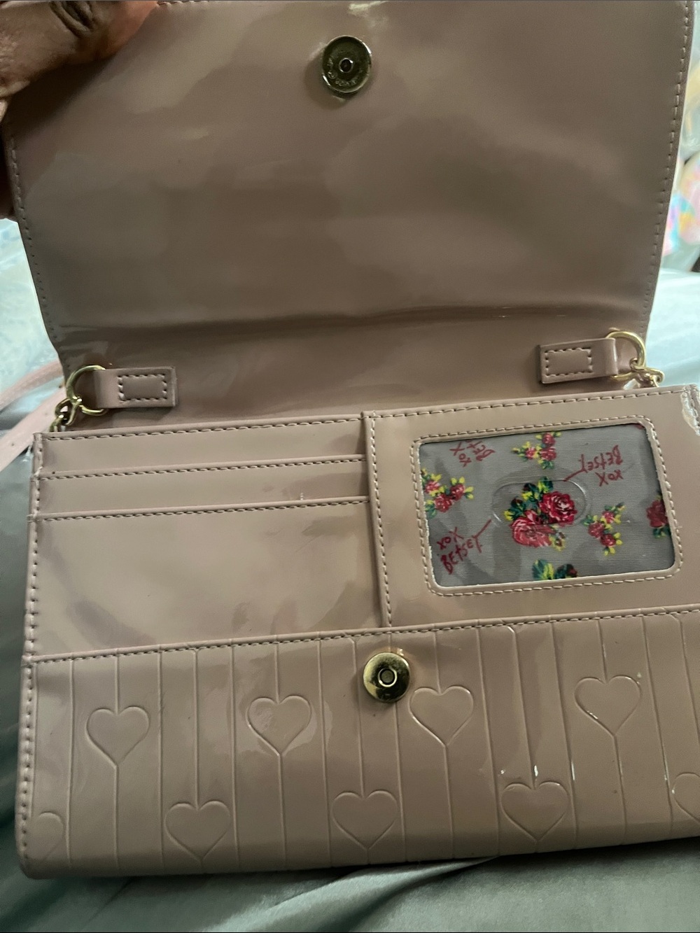 Betsy Johnson blush patents leather bow crossbody - Picture 2 of 2
